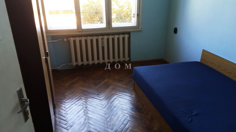 De vânzare  3 dormitoare Șumen , Țentâr , 110 mp | 75792152 - imagine [12]