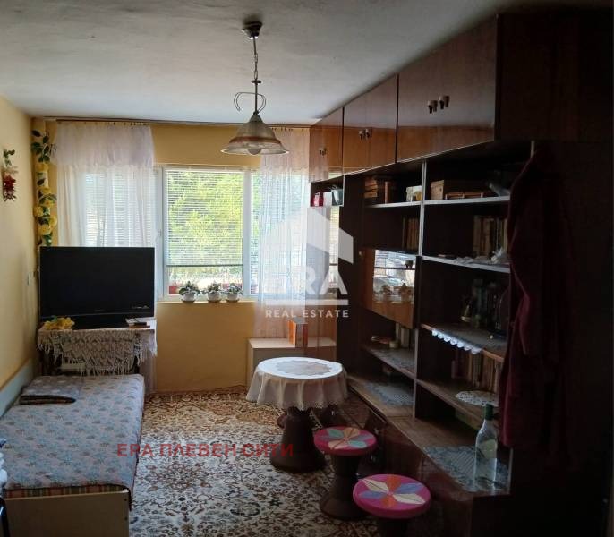 Продава КЪЩА, гр. Долни Дъбник, област Плевен, снимка 5 - Къщи - 52197402