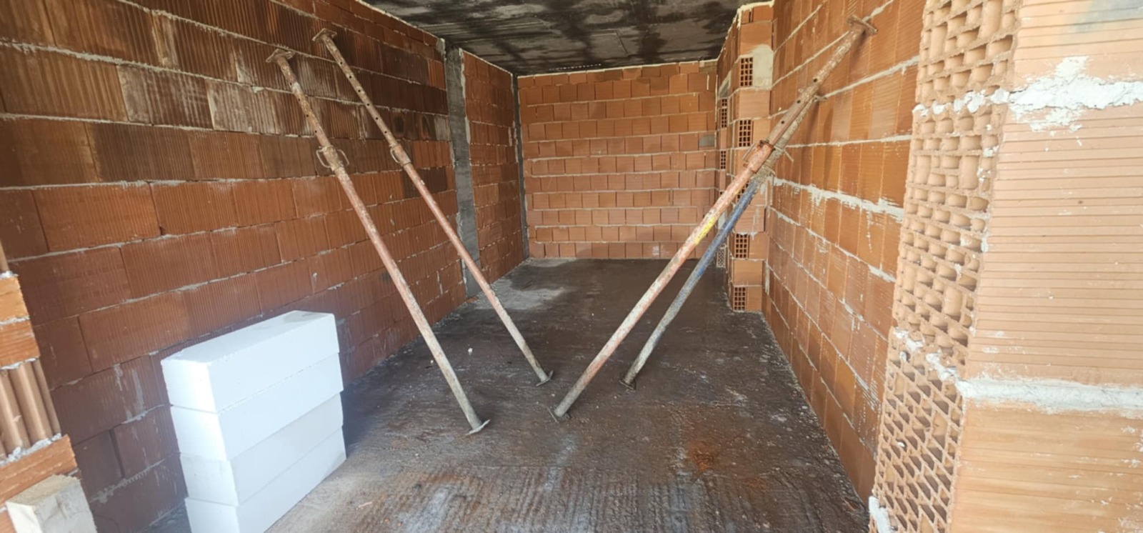 Продава 2-СТАЕН, гр. Кърджали, Възрожденци, снимка 2 - Апартаменти - 48878830