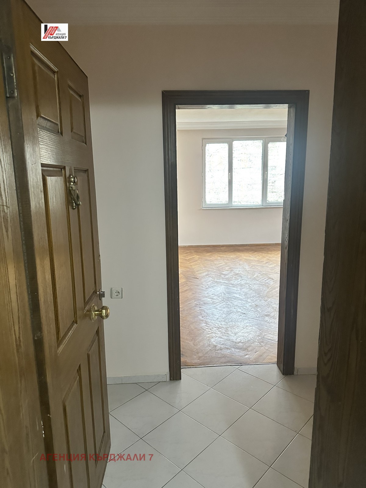 Продава МНОГОСТАЕН, гр. Кърджали, Център, снимка 14 - Апартаменти - 54735027