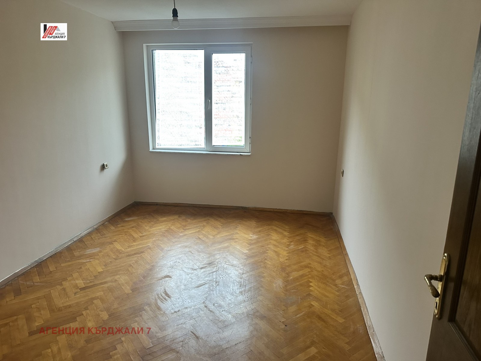 Продава МНОГОСТАЕН, гр. Кърджали, Център, снимка 6 - Апартаменти - 54735027