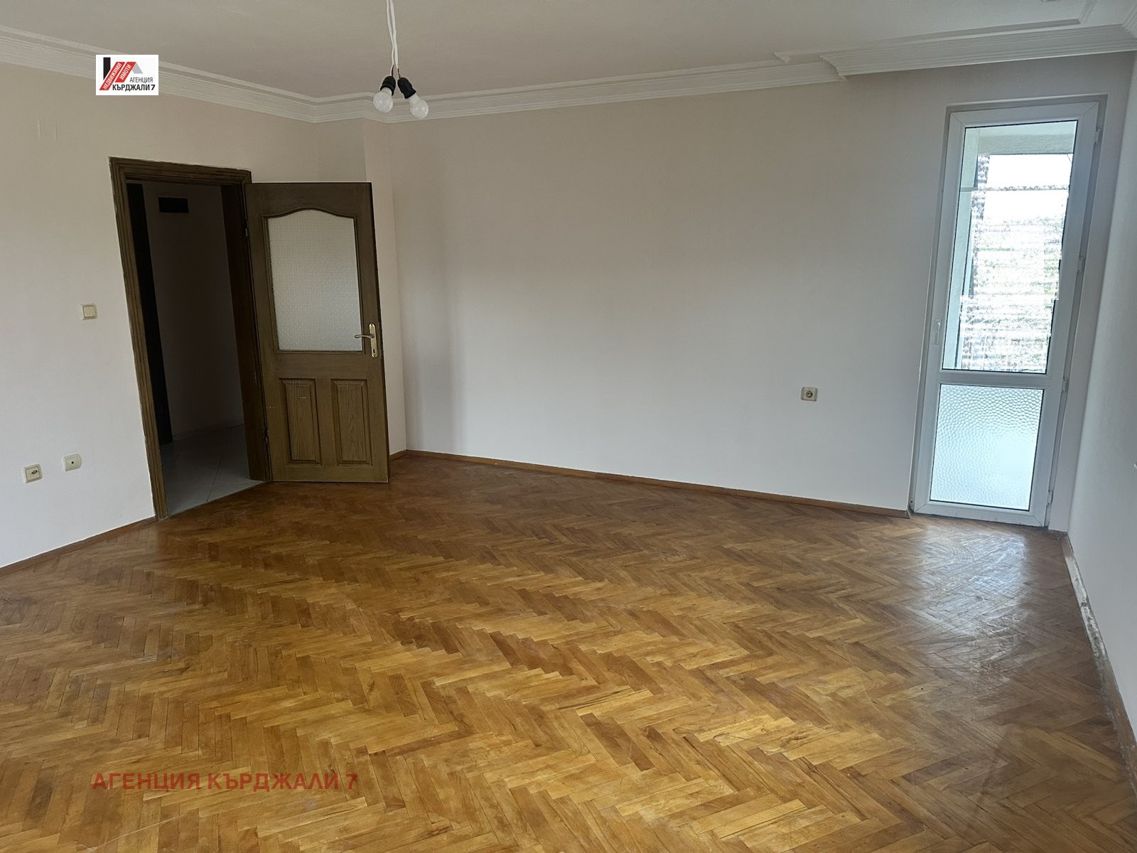 Продава МНОГОСТАЕН, гр. Кърджали, Център, снимка 3 - Апартаменти - 54735027