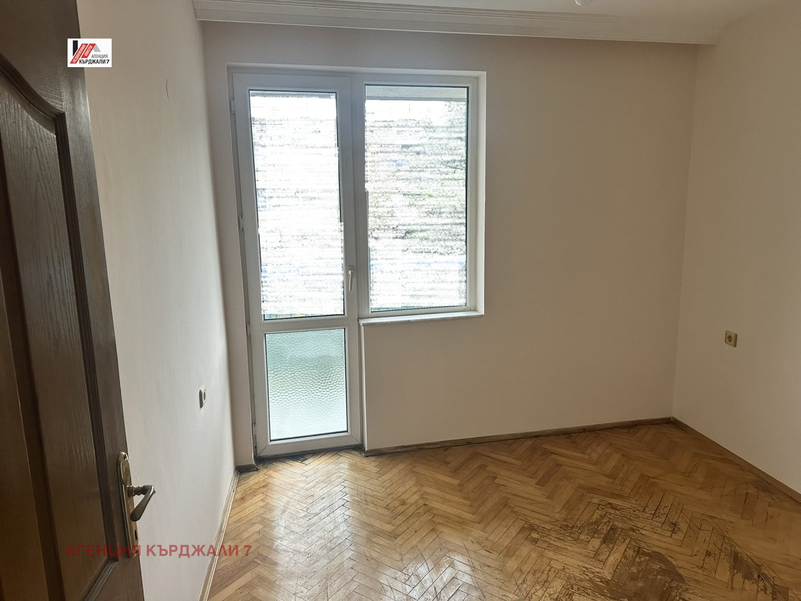 Продава МНОГОСТАЕН, гр. Кърджали, Център, снимка 11 - Апартаменти - 54735027