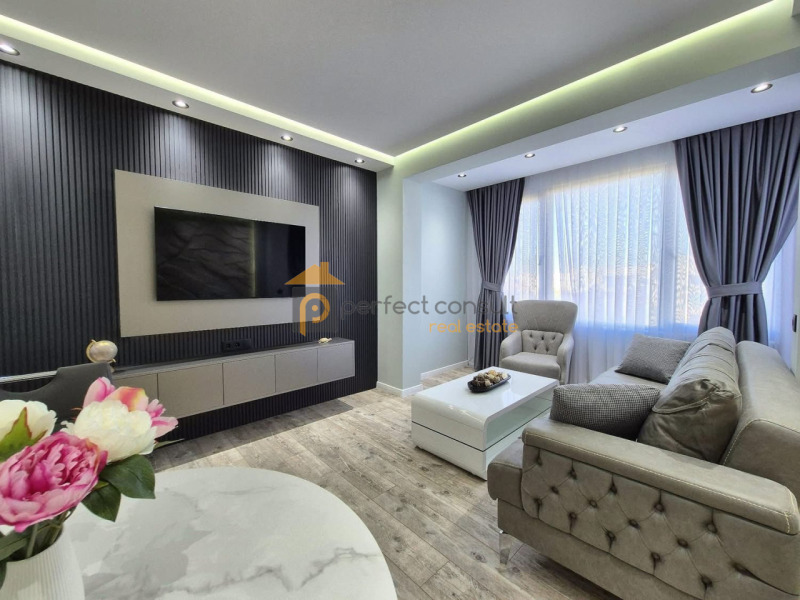 Te koop  2 slaapkamers Plovdiv , Trakija , 68 m² | 94105370