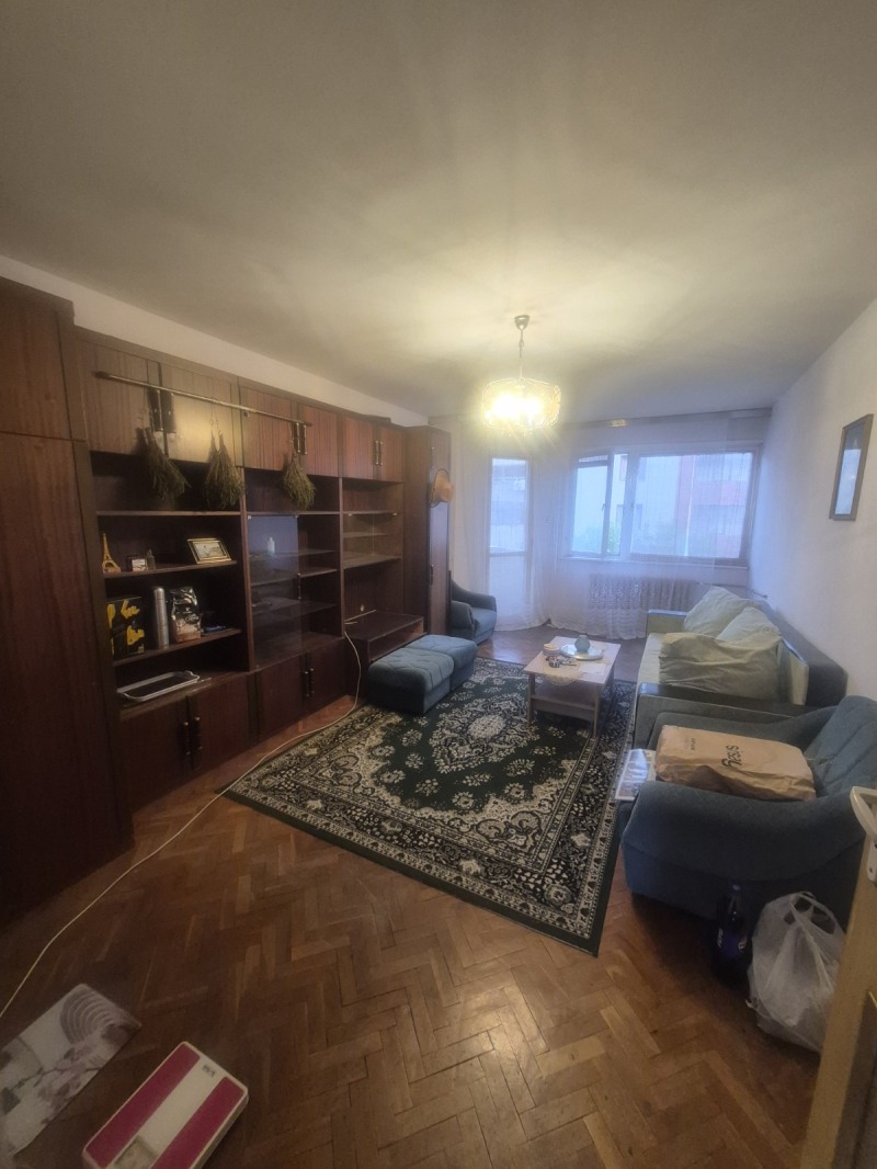 Продава  4-стаен, град Плевен, Идеален център •  165 000 € • ID 49052845 — holmes.bg - [1] 