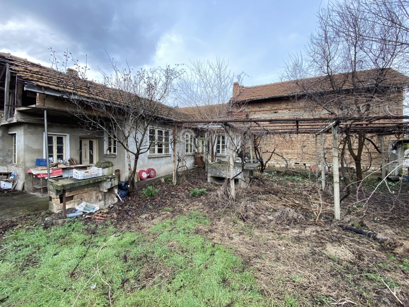 Продава  Къща област Велико Търново , с. Раданово , 150 кв.м | 62612040