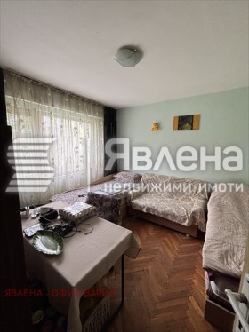 2 Schlafzimmer Lewski 1, Warna