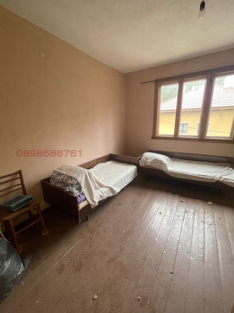 Продава КЪЩА, гр. Вършец, област Монтана, снимка 2 - Къщи - 52781656