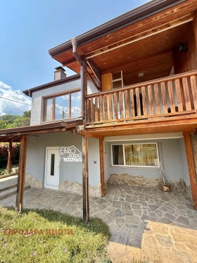 Maison Starozagorski bani, région Stara Zagora