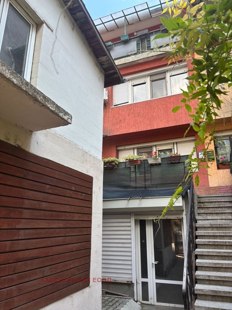 Продава КЪЩА, гр. София, Зона Б-18, снимка 2 - Къщи - 55144748