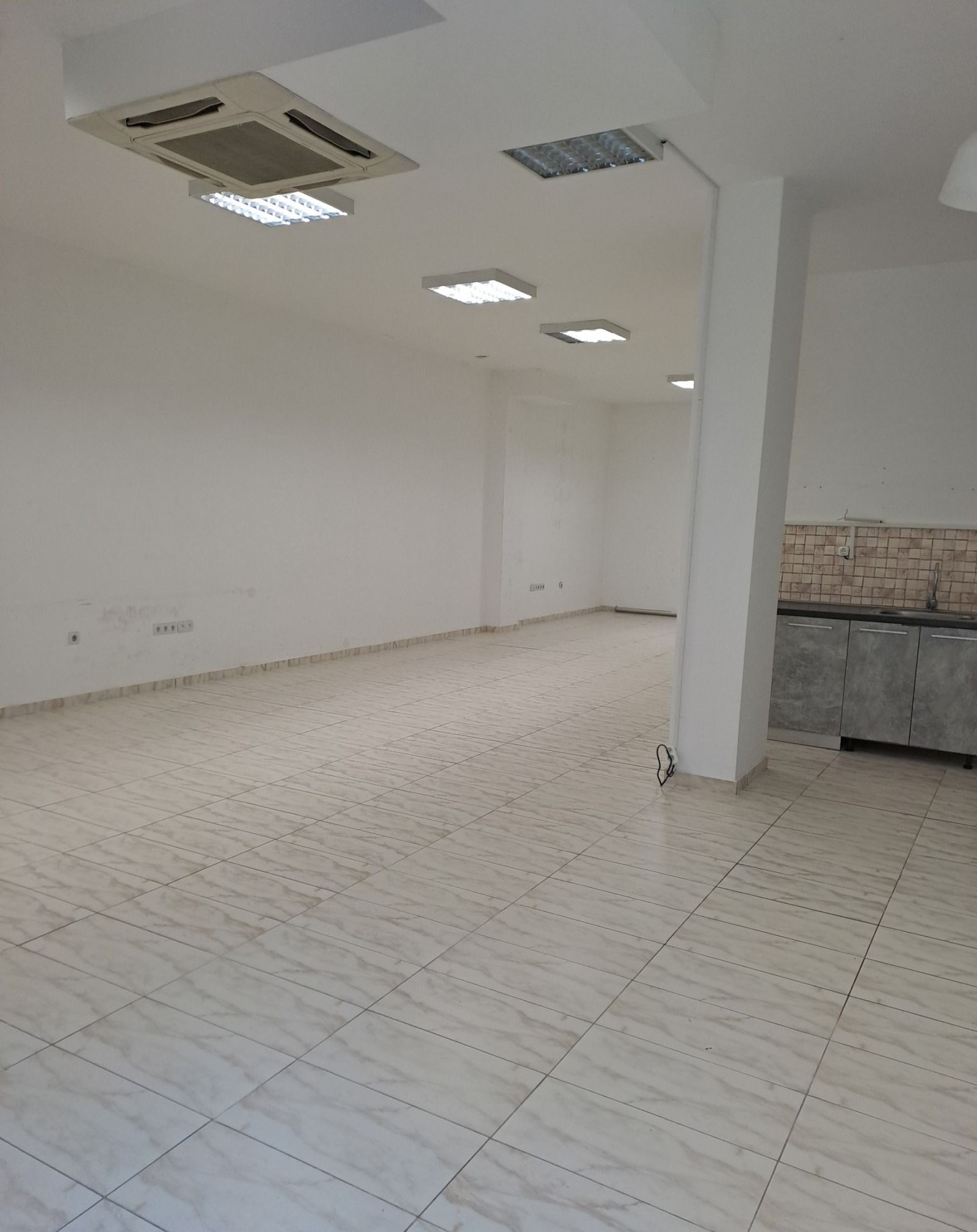 Продава МАГАЗИН, гр. София, Полигона, снимка 7 - Магазини - 50269804