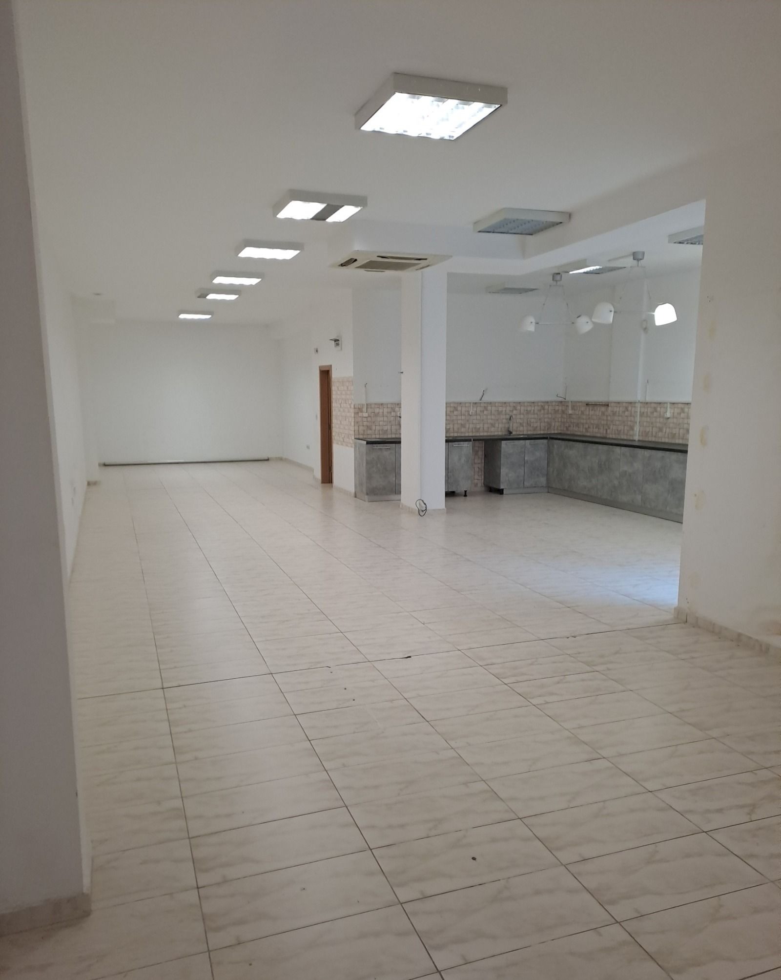 Продава МАГАЗИН, гр. София, Полигона, снимка 5 - Магазини - 50269804
