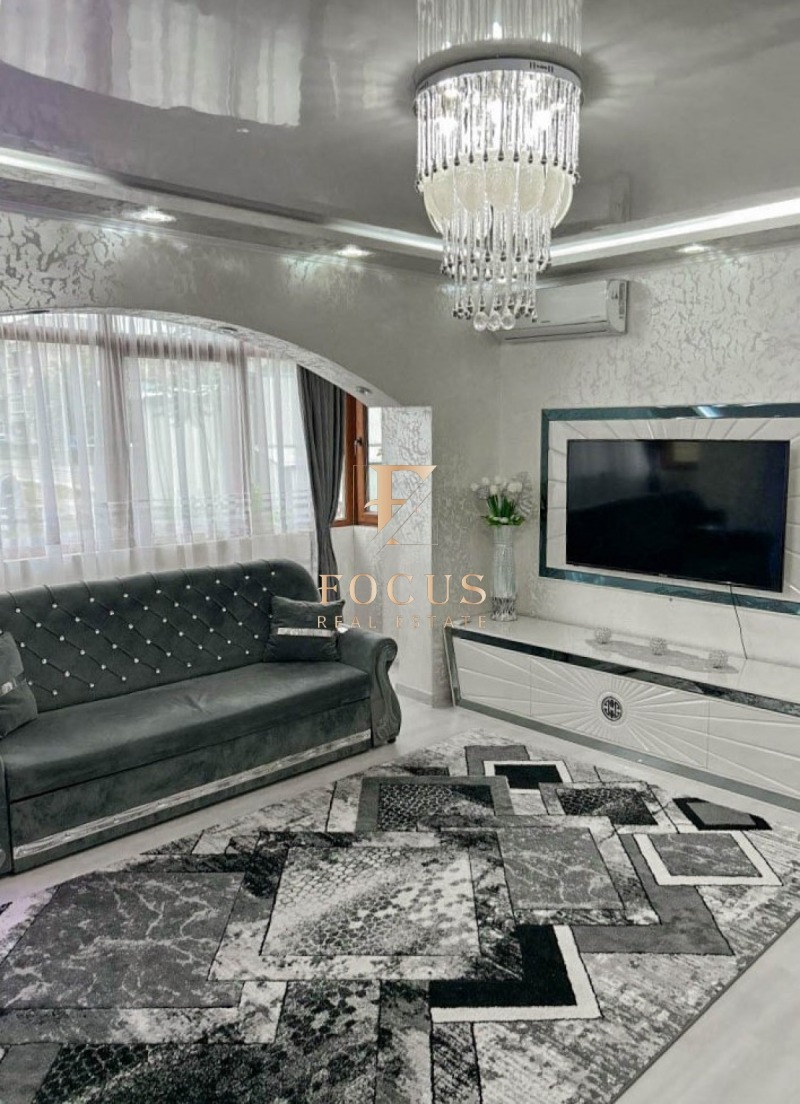Na prodej  2 ložnice Plovdiv , Izgrev , 82 m2 | 74153965