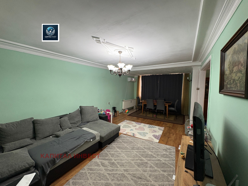 Eladó  3+ hálószoba Razgrad , Vasil Levski , 122 négyzetméter | 33984399