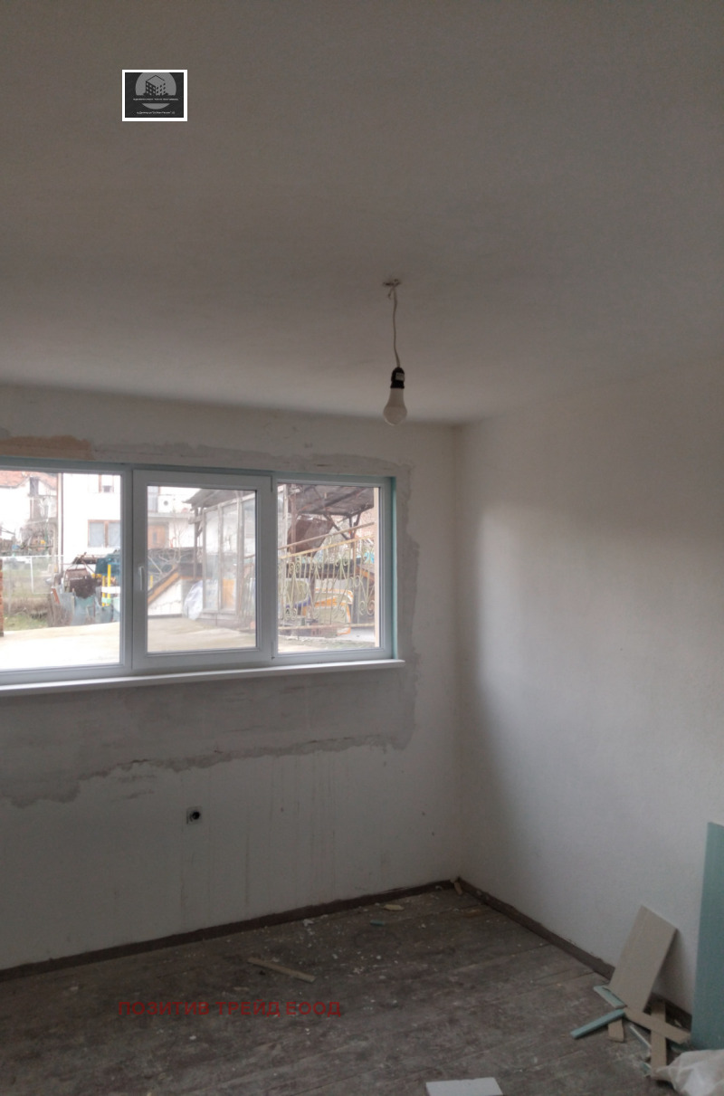 Продава ЕТАЖ ОТ КЪЩА, с. Соволяно, област Кюстендил, снимка 2 - Етаж от къща - 53395463