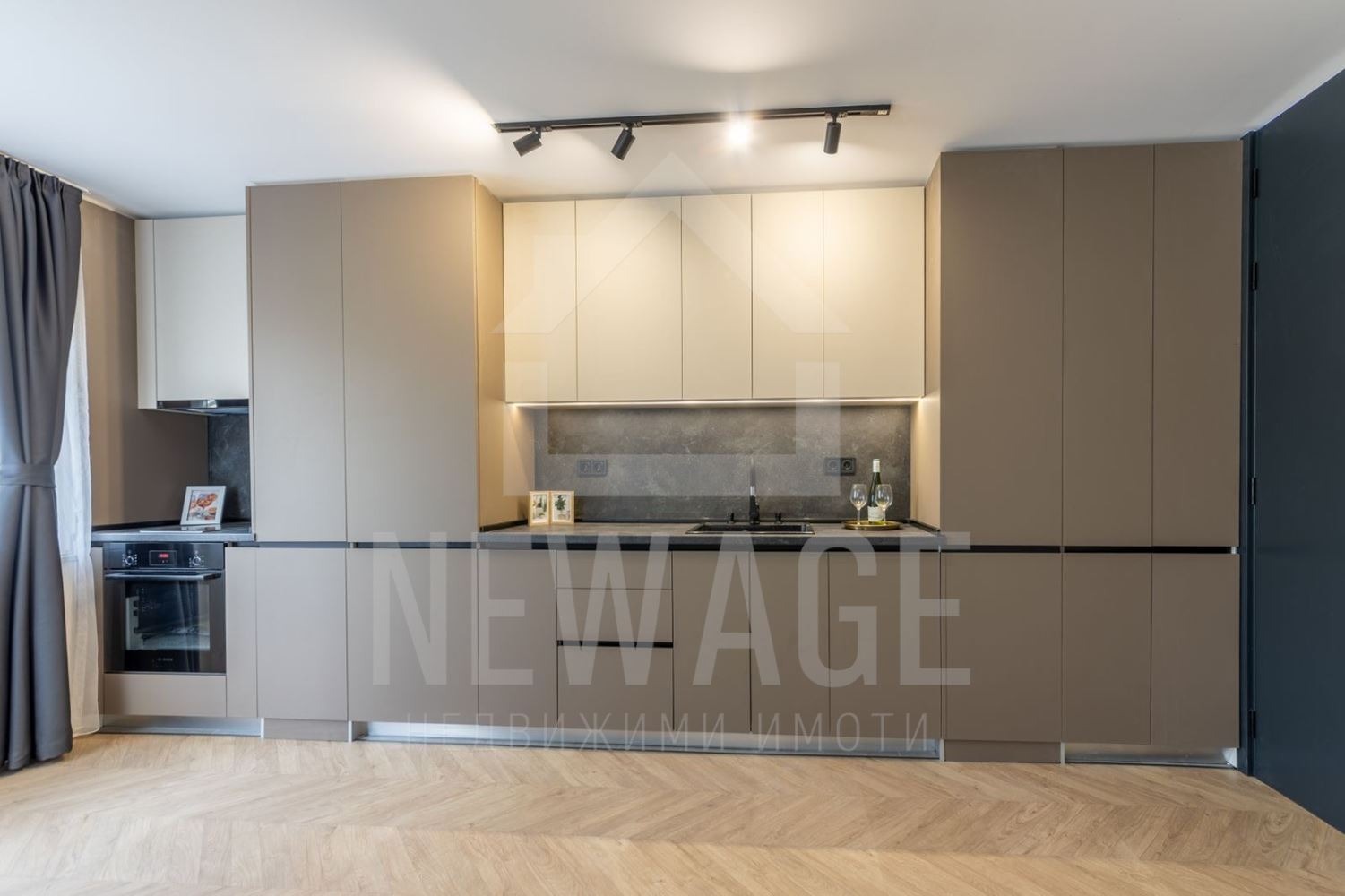 Продава 3-СТАЕН, гр. Варна, Гранд Мол, снимка 3 - Апартаменти - 54212544