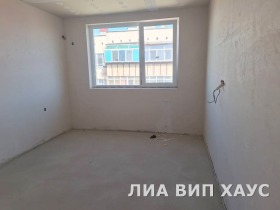 3-стаен град Пазарджик, Руски 5