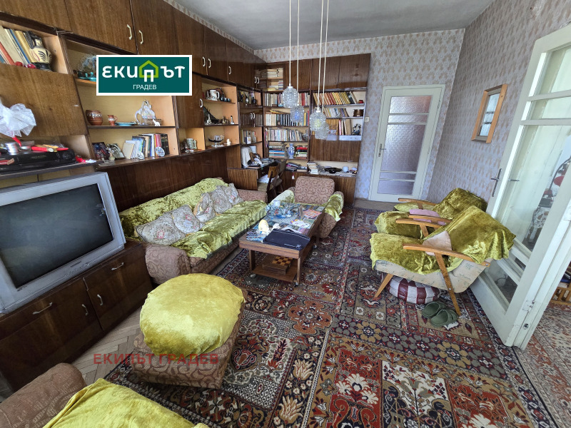 À vendre  2 chambres Varna , VINS-Tcherven plochtad , 102 m² | 42046330