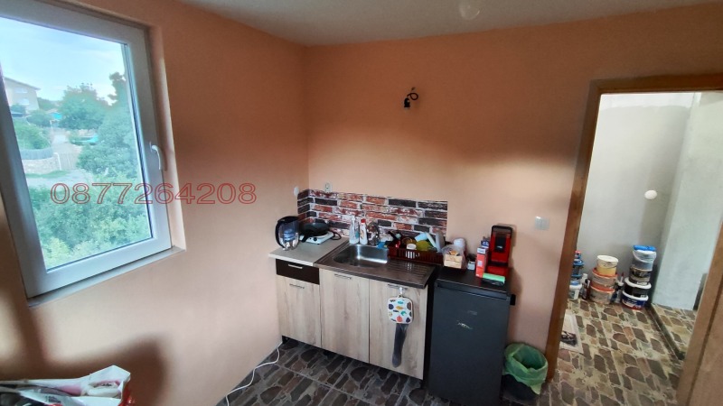 Продава ЕТАЖ ОТ КЪЩА, с. Варвара, област Бургас, снимка 6 - Етаж от къща - 52785568