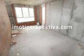Продава 2-стаен град Пловдив Кършияка - [1] 