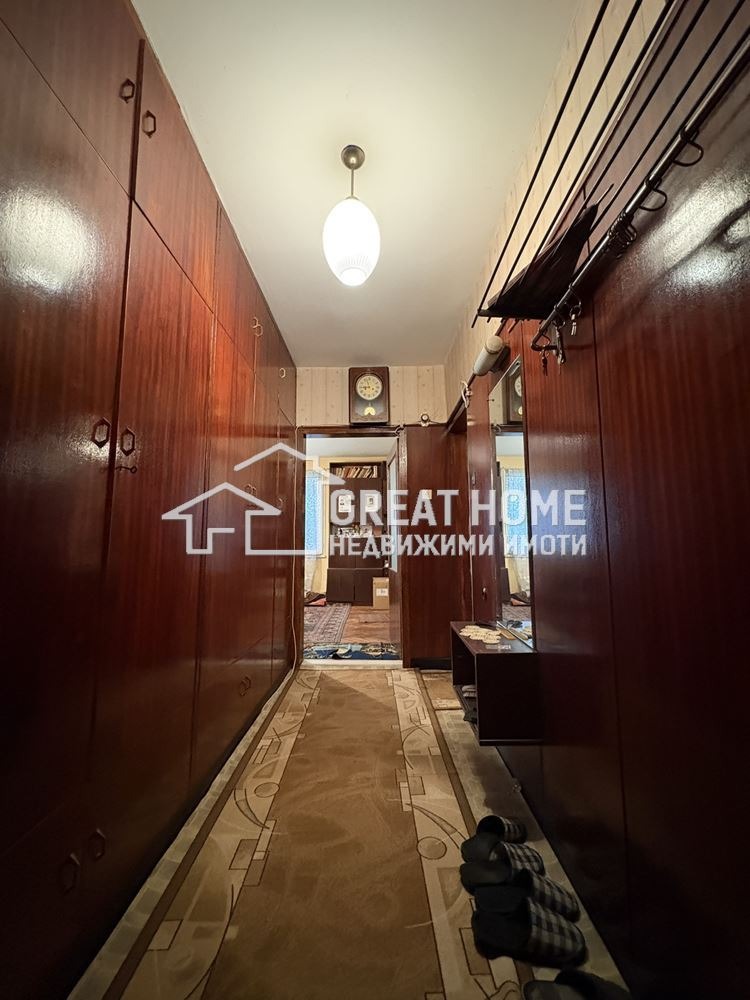Продава  Многостаен град Търговище , Център , 120 кв.м | 52727989 - изображение [3]