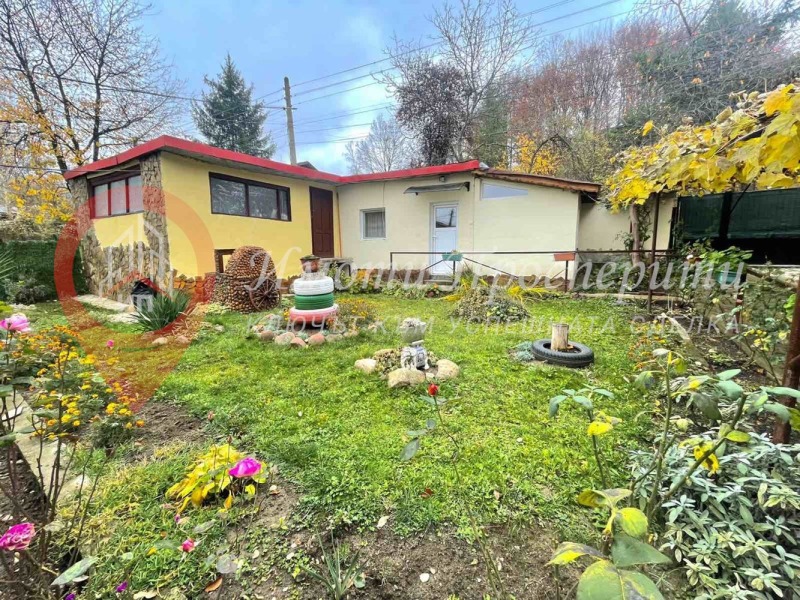 Продава КЪЩА, с. Рударци, област Перник, снимка 2 - Къщи - 52574582