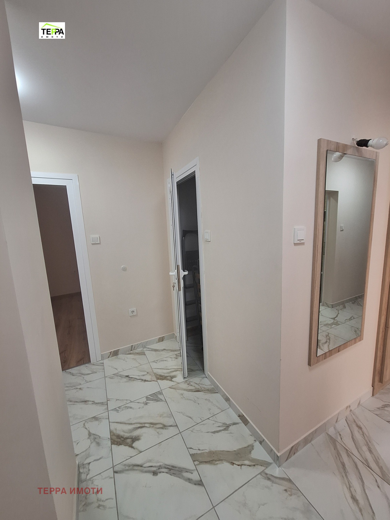 Продава МНОГОСТАЕН, гр. Стара Загора, Център, снимка 3 - Апартаменти - 55999264
