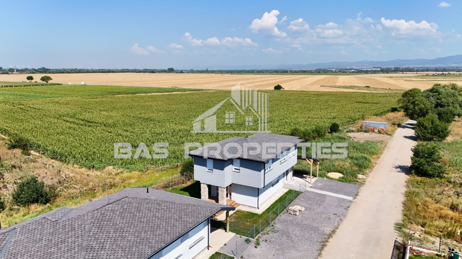 Продава КЪЩА, с. Равно поле, област София област, снимка 13 - Къщи - 55835336