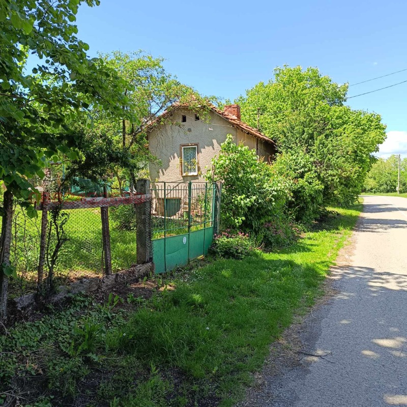 Продава КЪЩА в област Перник, с. Кондофрей - 505 кв.м / 35 000 € » 68 454.05 лв.
