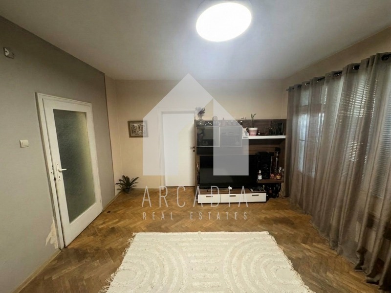 Продава 2-СТАЕН, гр. Пловдив, Център, снимка 2 - Апартаменти - 56001859