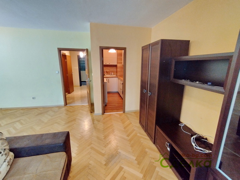 De vânzare  2 dormitoare Gabrovo , Țentâr , 123 mp | 48455024 - imagine [5]