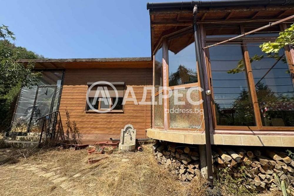 Продава КЪЩА, с. Владо Тричков, област София област