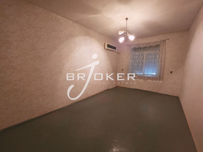 Продава 3-СТАЕН, гр. Кърджали, Център, снимка 7 - Апартаменти - 52371831