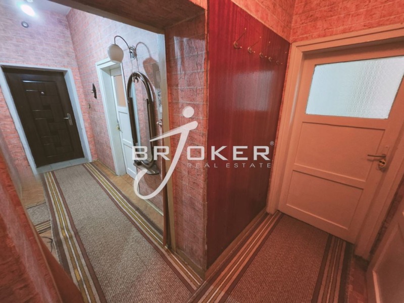 Продава 3-СТАЕН, град Кърджали, Център • 90000 € / 176024.70 лв. • 49138534 1