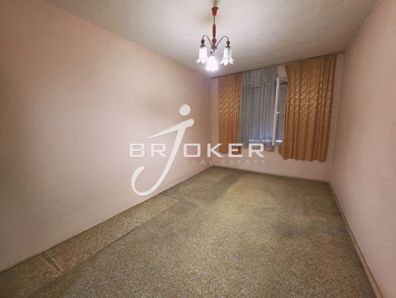 Продава 3-СТАЕН, гр. Кърджали, Център, снимка 5 - Апартаменти - 52371831