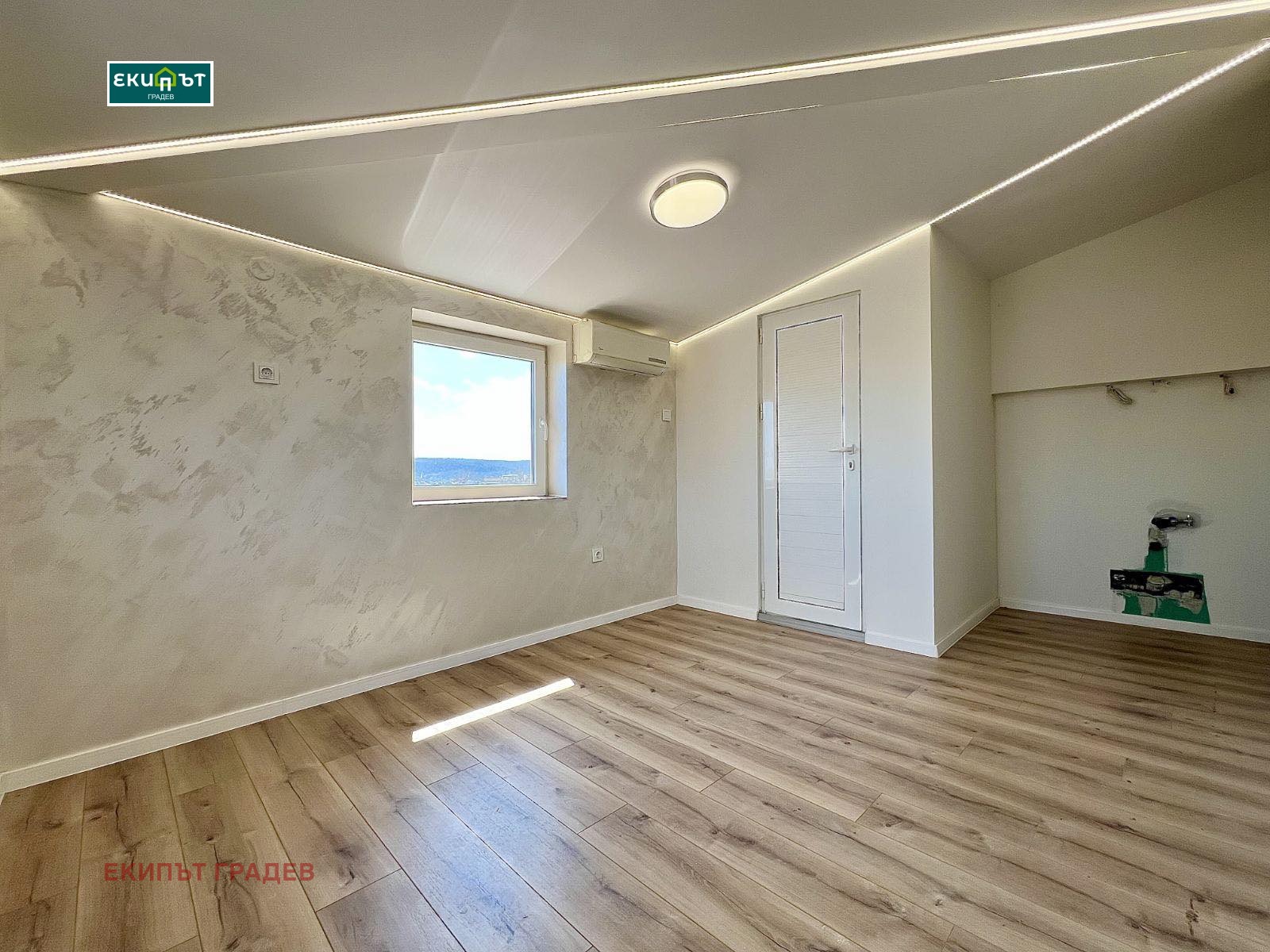 Продава 2-СТАЕН, гр. Варна, Център, снимка 2 - Апартаменти - 54190623