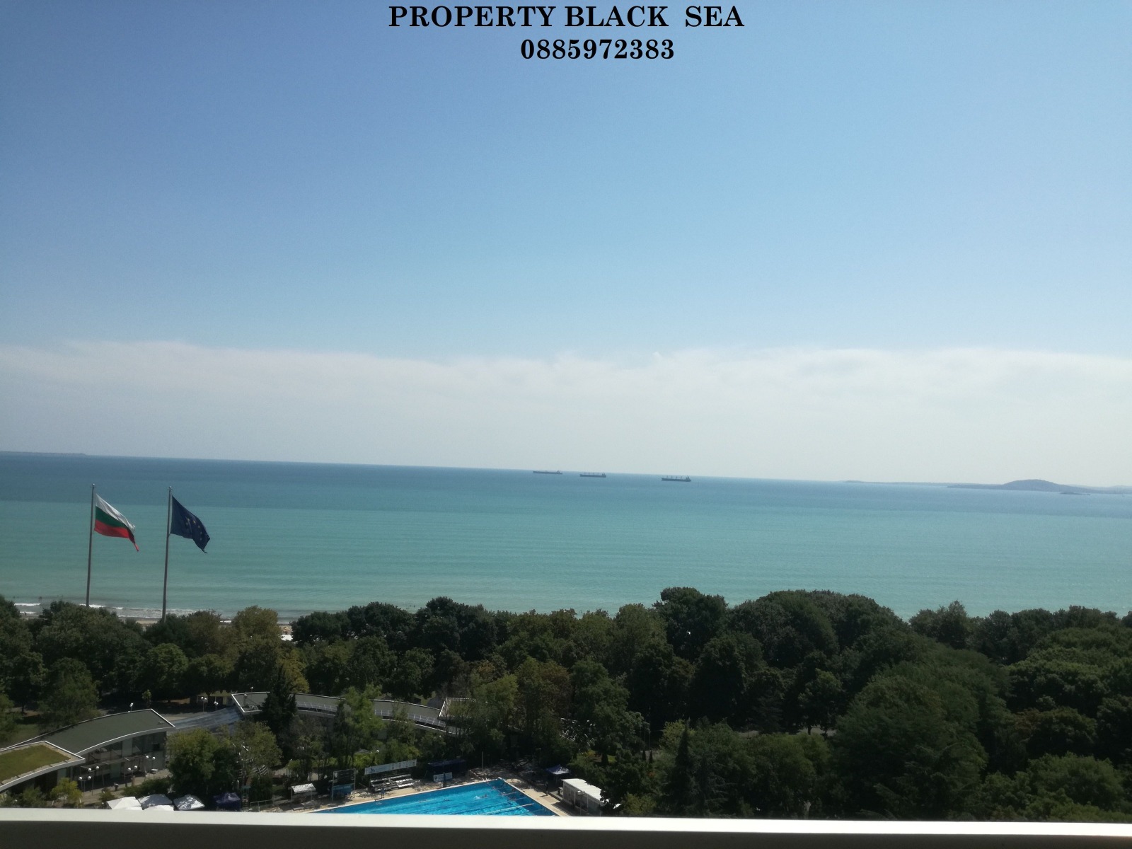 Продава МНОГОСТАЕН, гр. Бургас, Лазур, снимка 2 - Апартаменти - 54236128