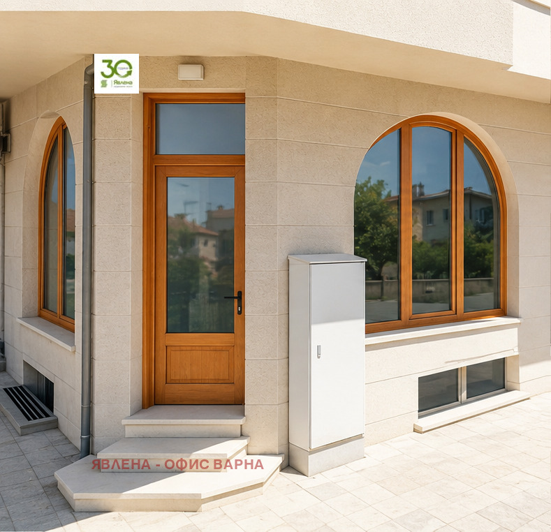 Продава ОФИС, гр. Варна, Левски 1, снимка 2 - Офиси - 54931054
