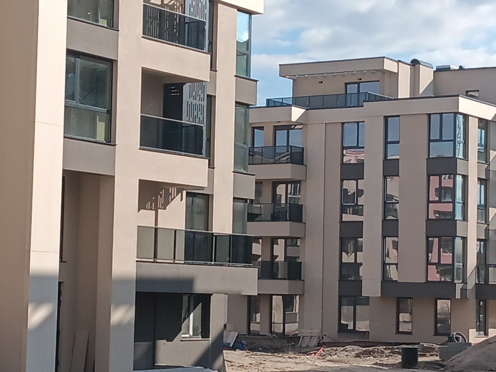 Продава 2-СТАЕН, гр. Пловдив, Остромила, снимка 2 - Апартаменти - 53641703