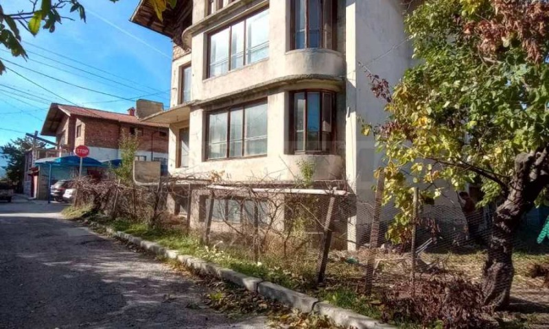 Na sprzedaż  Dom region Błagojewgrad , Dobriniszcze , 372 mkw | 37712892 - obraz [2]