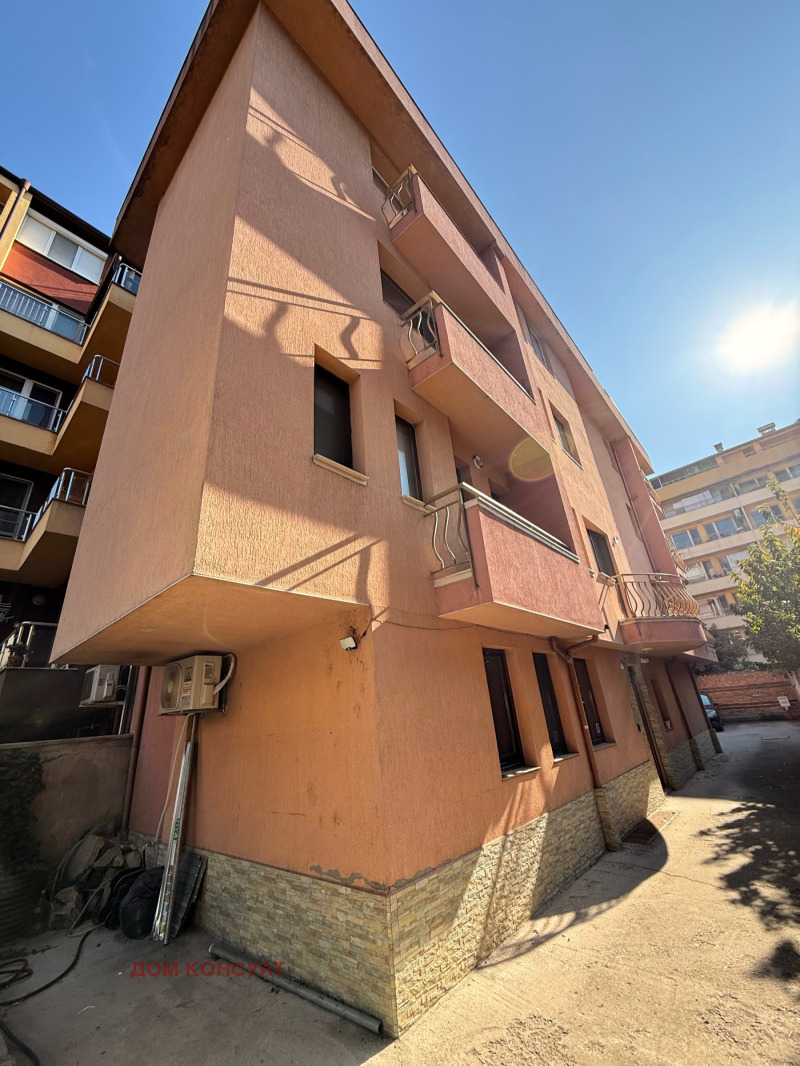 Продава 4-СТАЕН в град Пловдив, Кършияка - 140 кв.м / 285 000 € » 557 411.55 лв., ДОМ КОНСУЛТ