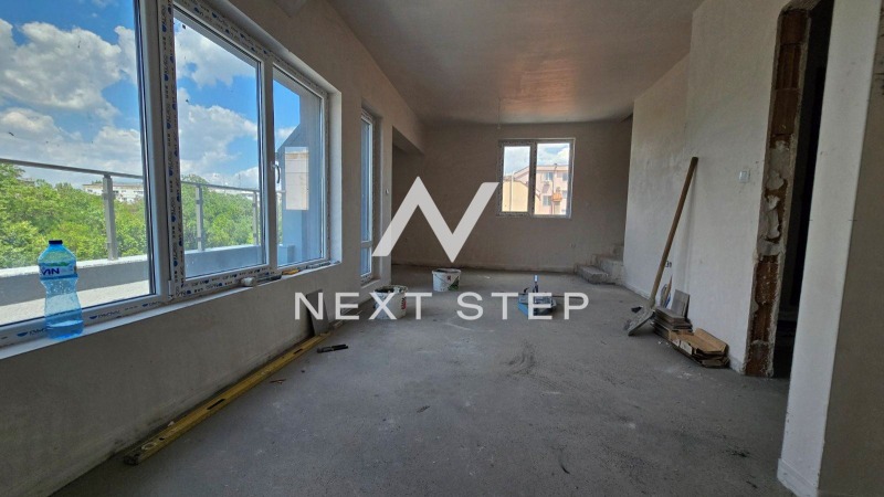 Eladó  Bérlakás Plovdiv , Vastanicseski , 158 négyzetméter | 43920501