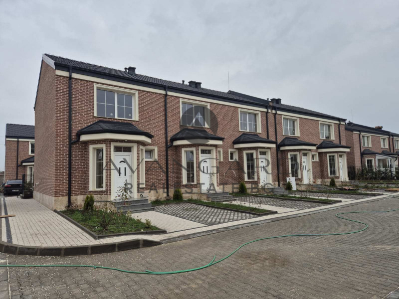 Продава  Къща, област Пловдив, с. Скутаре •  134 999 EUR • ID 13014114 — holmes.bg - [1] 