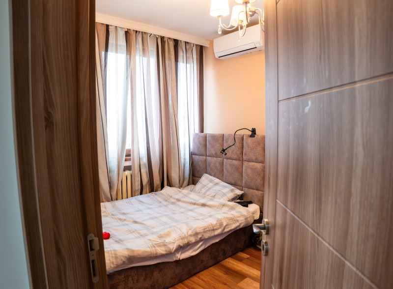 In vendita  2 camere da letto Plovdiv , Mladegki Halm , 110 mq | 41020814 - Immagine [7]