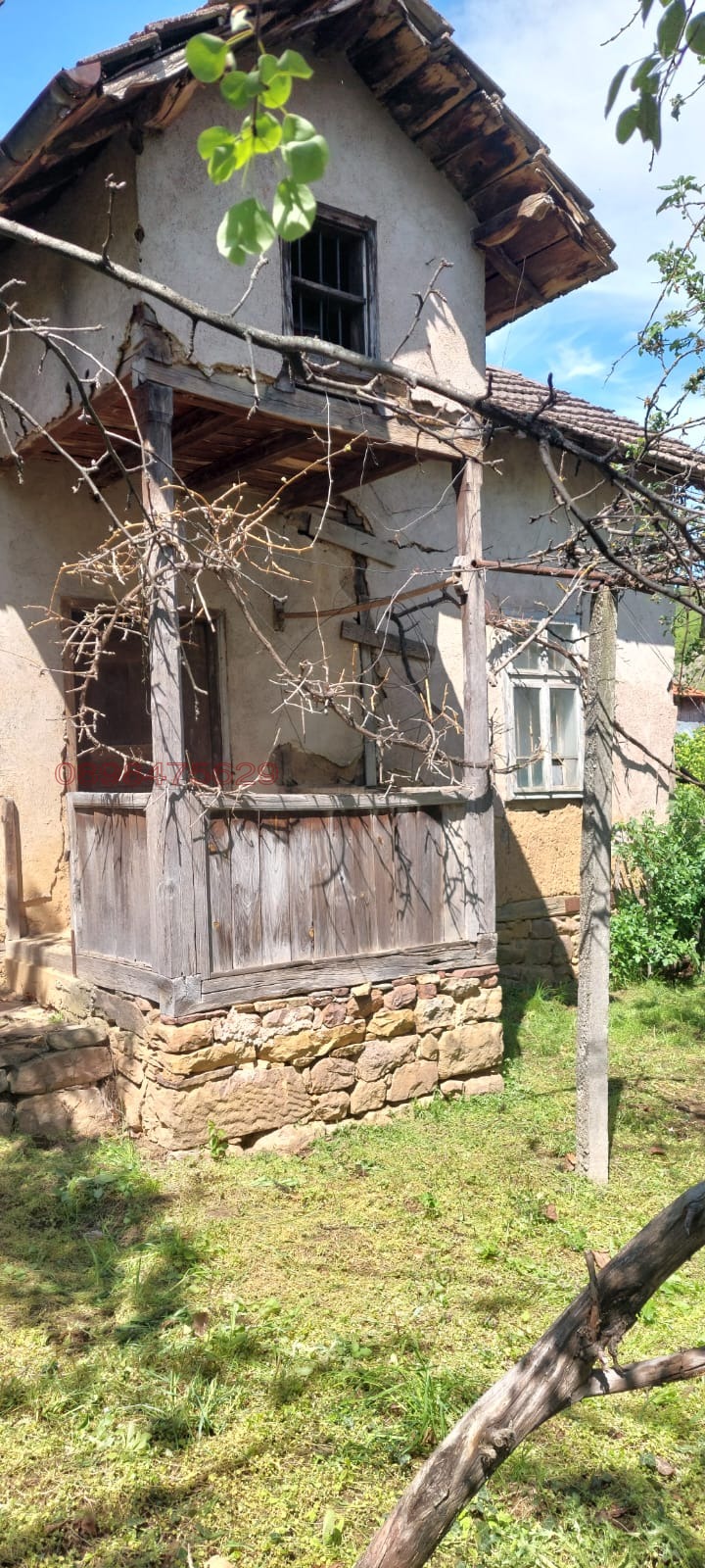 Продава КЪЩА, с. Лесидрен, област Ловеч, снимка 9 - Къщи - 52851347