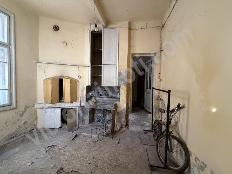 Продава КЪЩА, гр. Велико Търново, Център