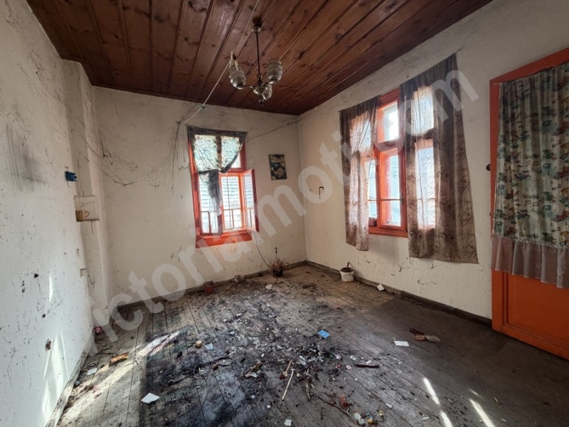 Продава КЪЩА, гр. Велико Търново, Център, снимка 6 - Къщи - 53374955