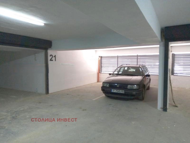 Продава ГАРАЖ, ПАРКОМЯСТО, гр. Русе, Център, снимка 2 - Гаражи и паркоместа - 52549913