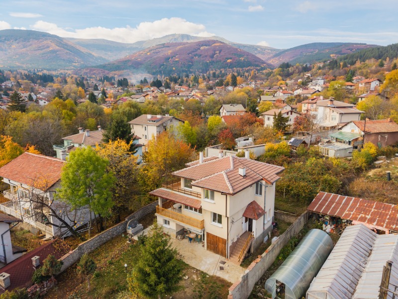 Продава КЪЩА, гр. София, с. Бистрица