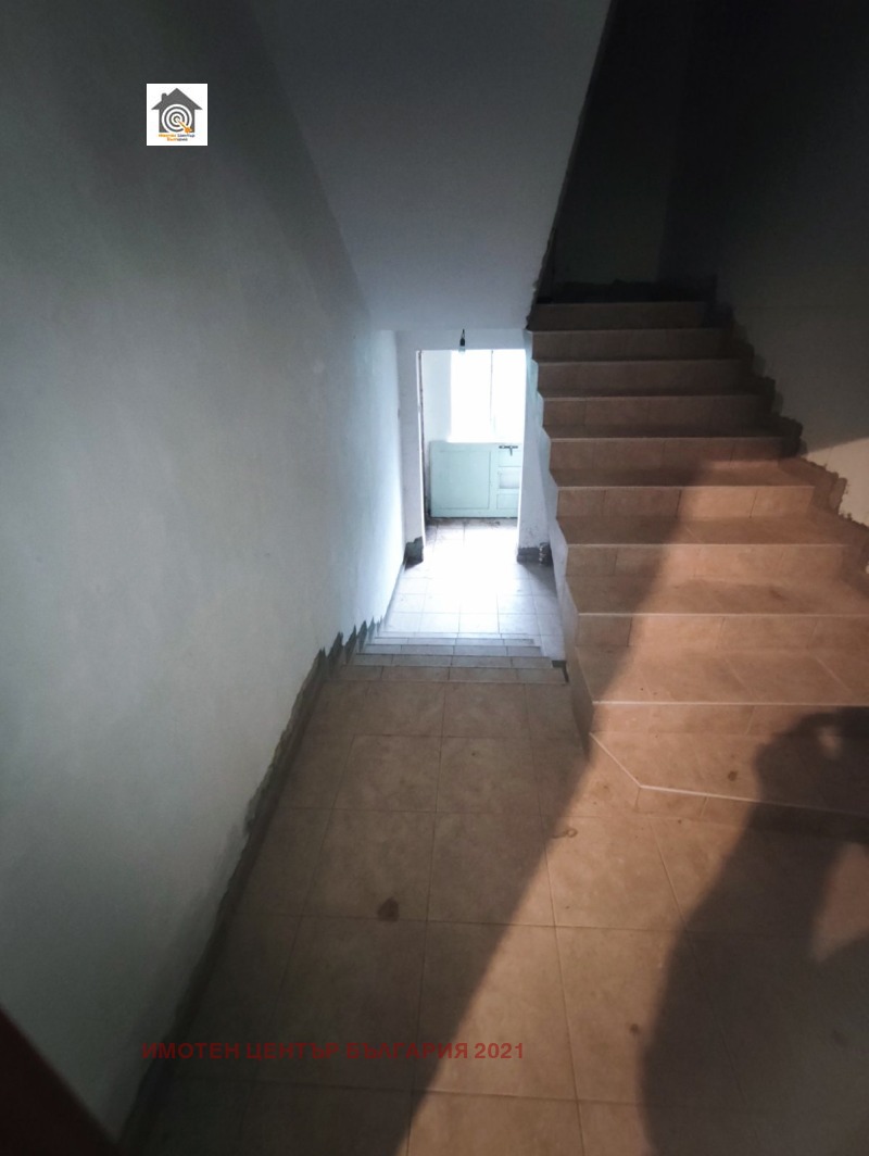 Продава КЪЩА, гр. Радомир, област Перник, снимка 10 - Къщи - 52375287